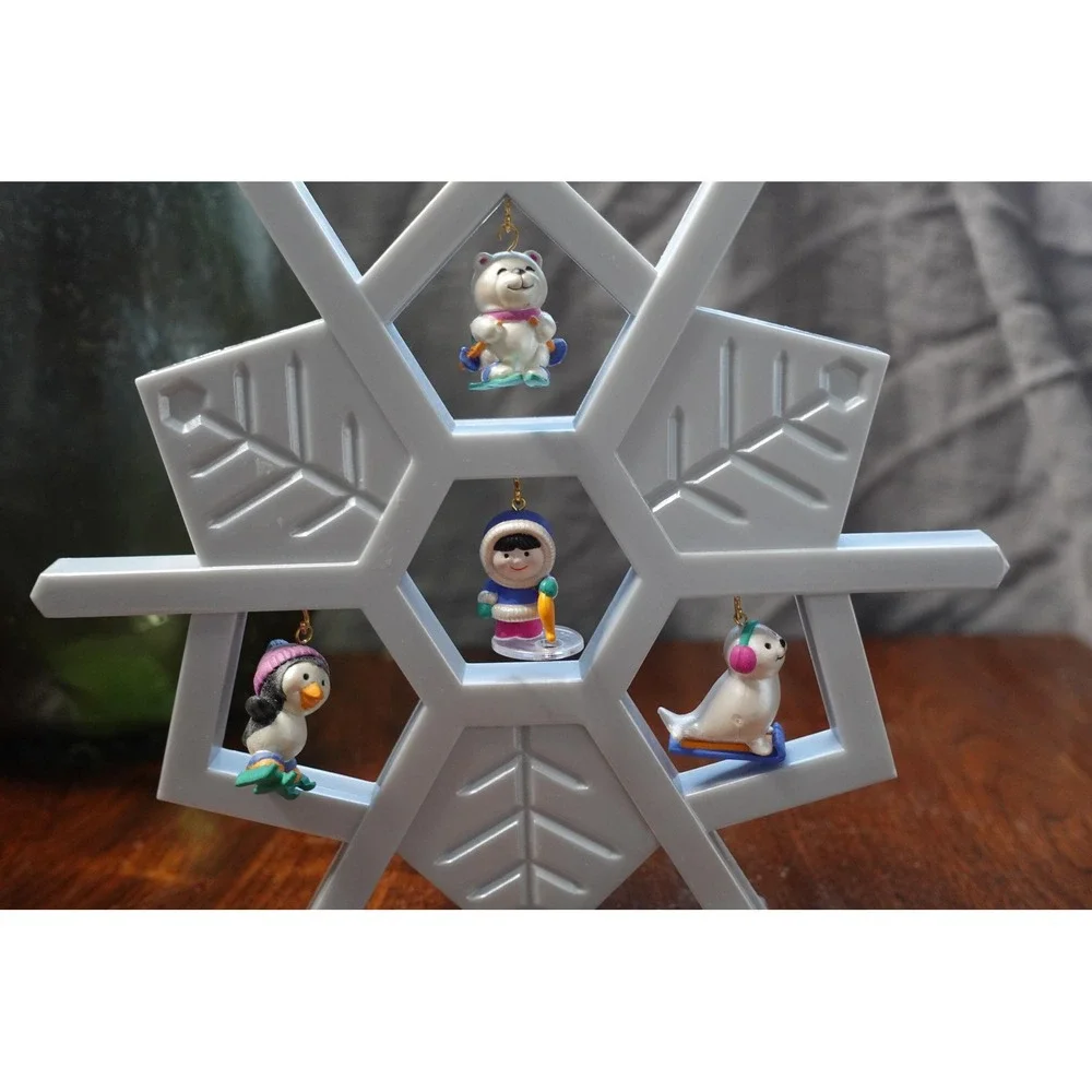 plastic free standing silver‎ snowflake ornaments holder with 4 mini ornaments
